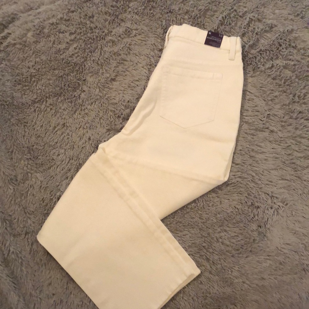 Gloria Vanderbilt White Jeans